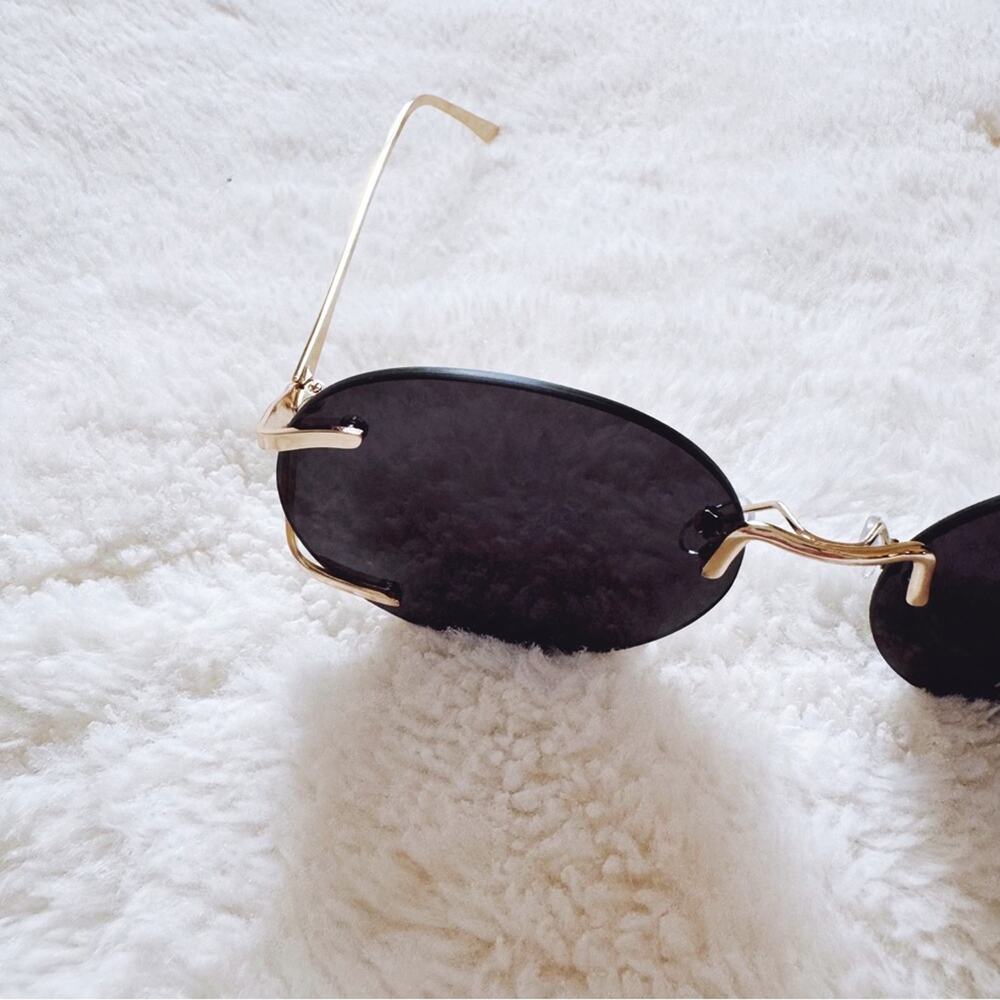 Ruth Black Round Metal Sunglasses - Picture 7 of 11